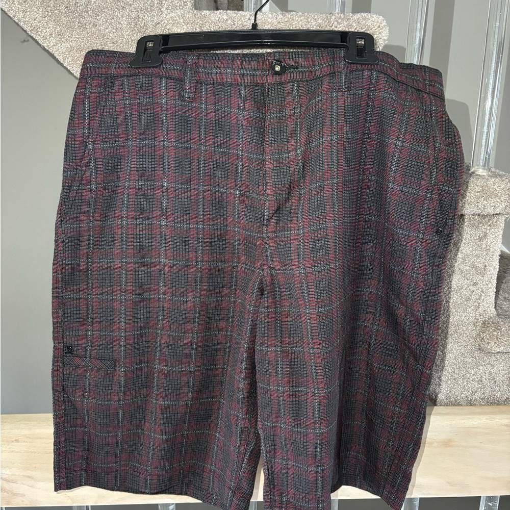 Tony Hawk Men's Cargo Shorts - Red and Black Plaid